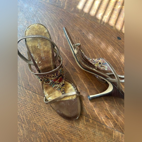 Brown Bronze Beaded Strappy Nine West Slingback Sandal Heels - Picture 3 of 4